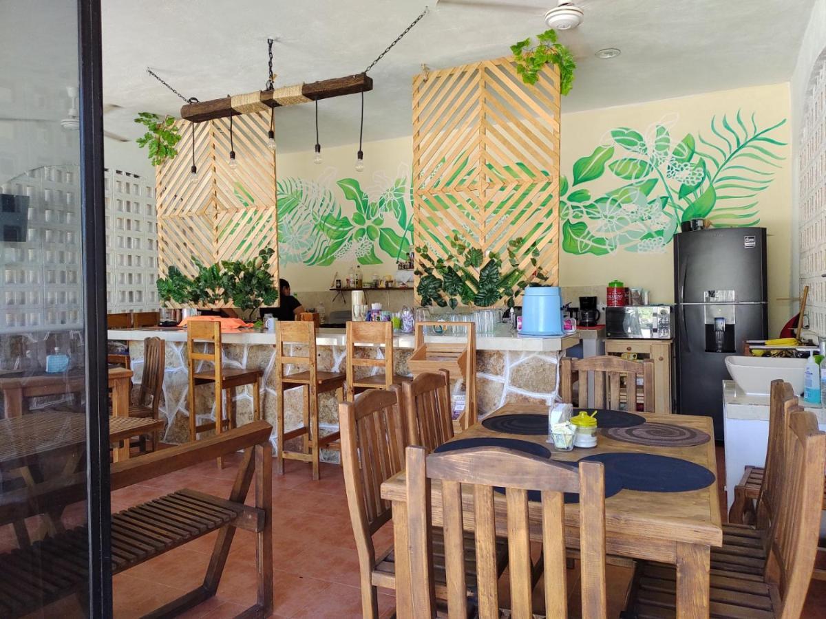 Hotel Villa Gabriela - Restaurant, Bikes ,Lands Tours 塞莱斯通 外观 照片