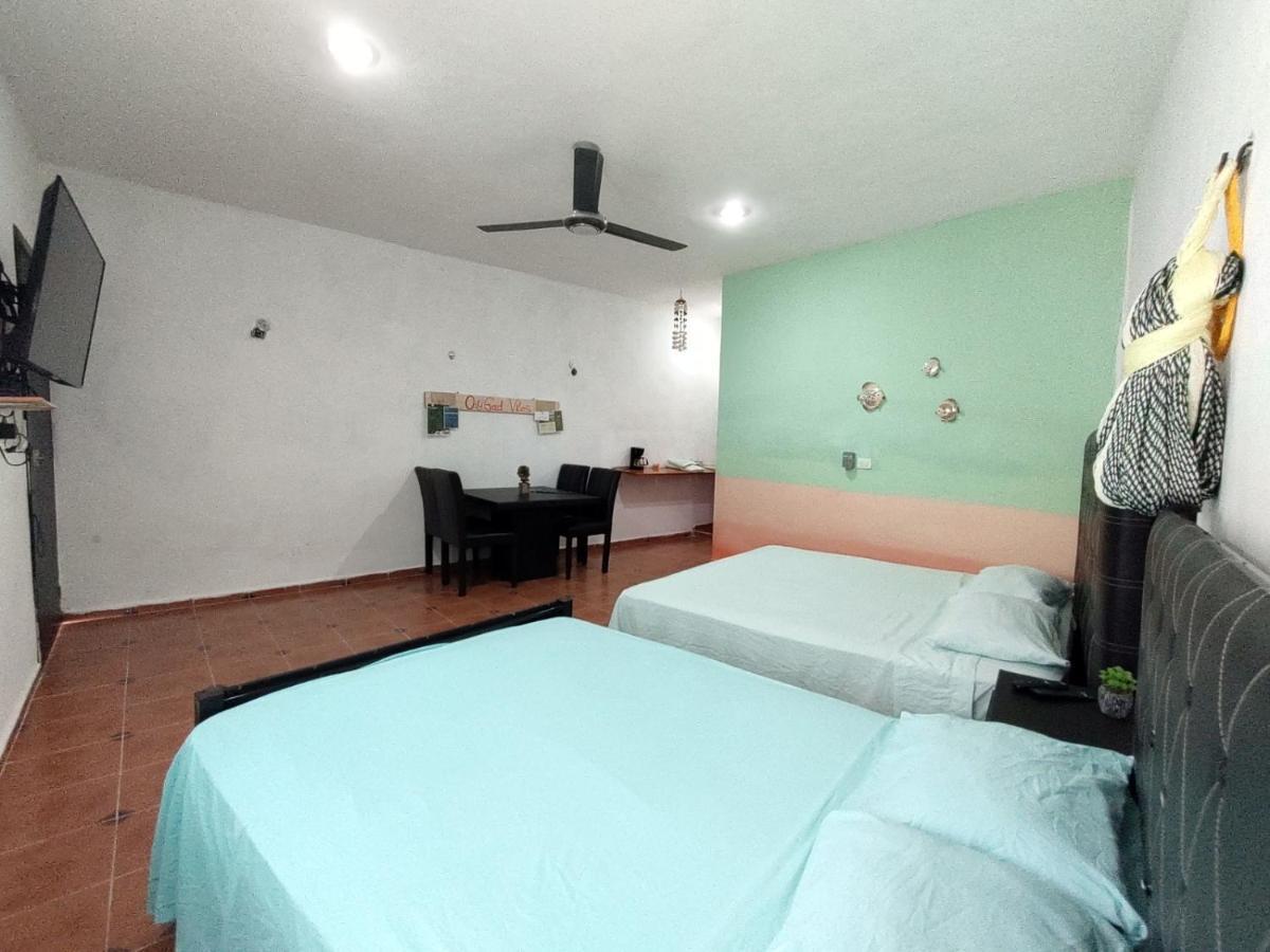 Hotel Villa Gabriela - Restaurant, Bikes ,Lands Tours 塞莱斯通 外观 照片